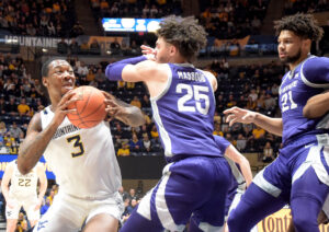 WVU men's basketball team prevents game-tying 3 to end game vs. Kansas State